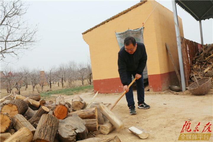 【新春走基層】高峰峰：日子越來(lái)越好  家人健康就是福