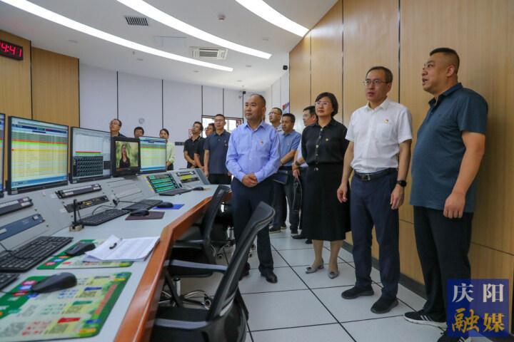 【攝影報道】慶陽市稅務局舉行“黨建引航 稅媒同行”主題黨日活動