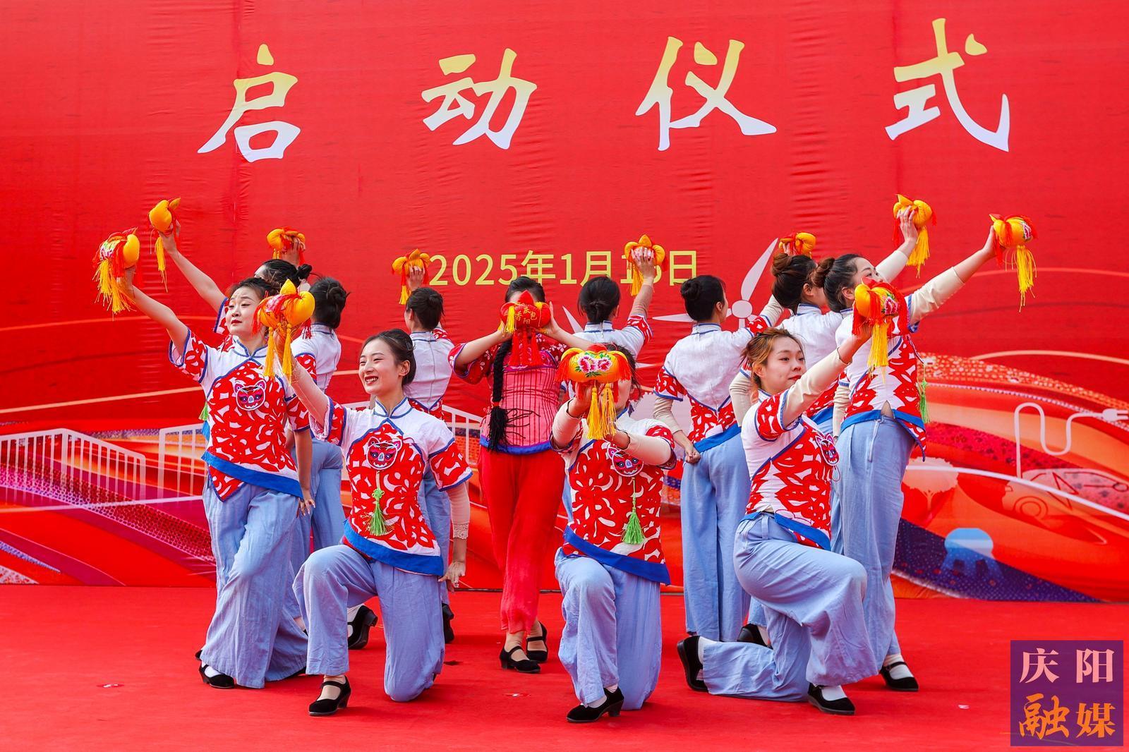 【攝影報(bào)道】2025年慶陽市（鎮(zhèn)原縣）文化科技衛(wèi)生“三下鄉(xiāng)”集中示范活動(dòng)啟動(dòng)