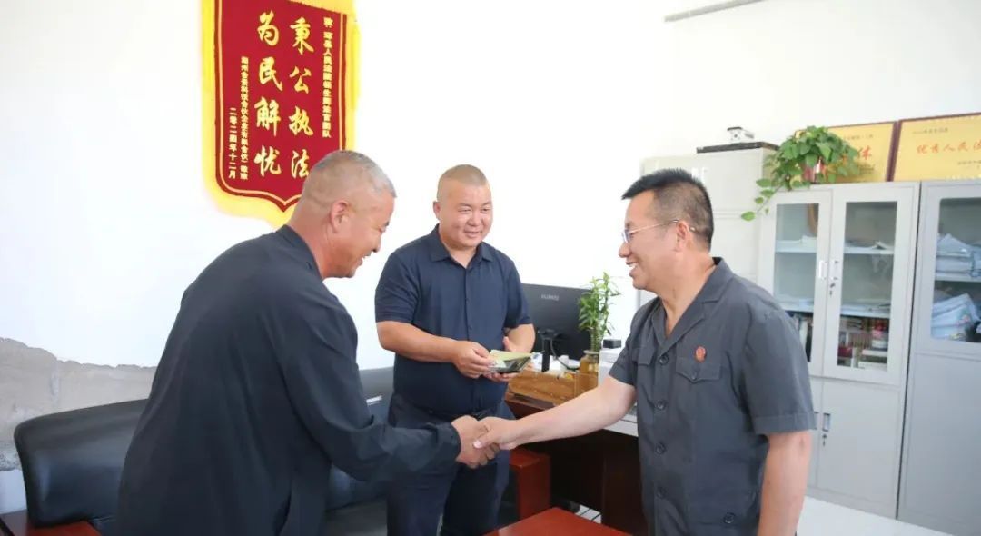 楊生輝：十八載深耕阡陌間 調(diào)解藝術(shù)潤(rùn)?quán)l(xiāng)野