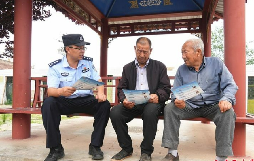 顯勝派出所：反詐宣傳“不停歇”守好群眾“錢(qián)袋子”